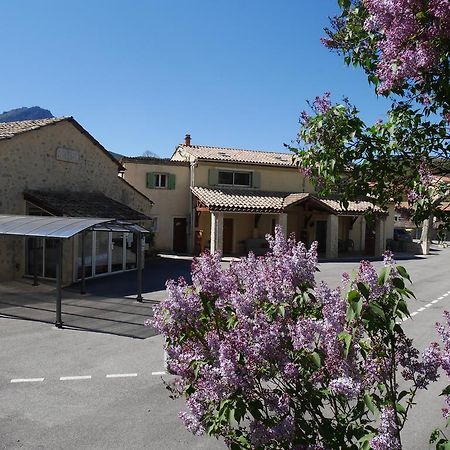 L'Oustaou Castellane Hostel Exterior foto